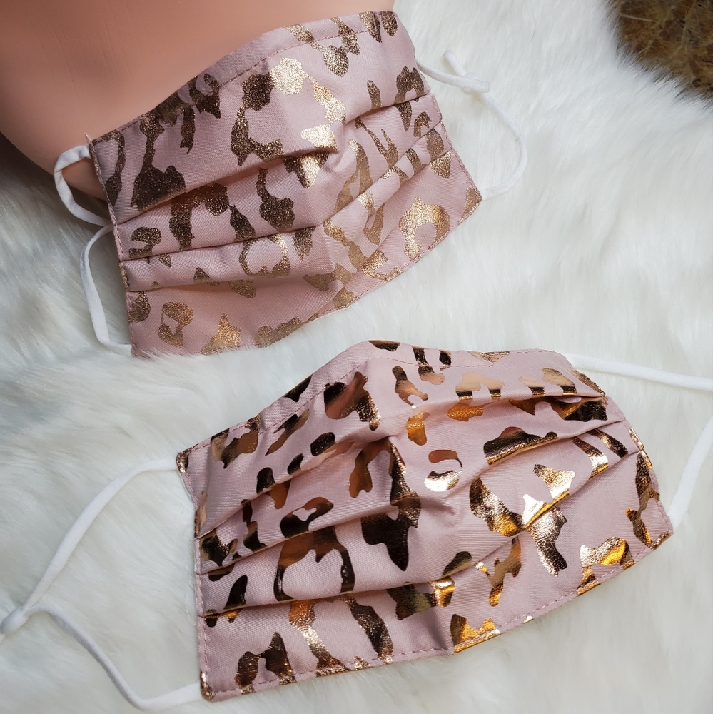 Face 😷 masks set of 2 pink & gold